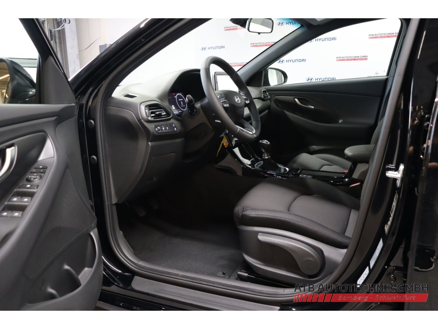 Fahrzeugabbildung Hyundai i30 Advantage 1.5 T-GDi 48V 140PS DCT Navi LED A