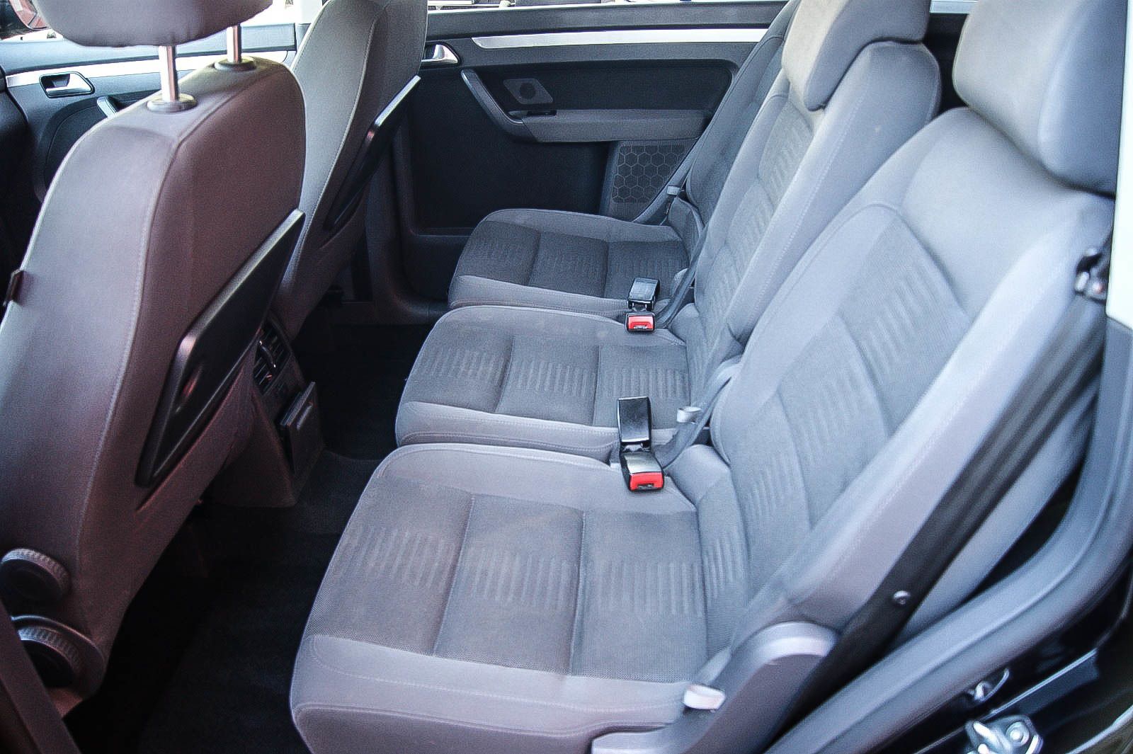 Fahrzeugabbildung Volkswagen Touran 1.4TSI DSG Highline 7-SITZE
