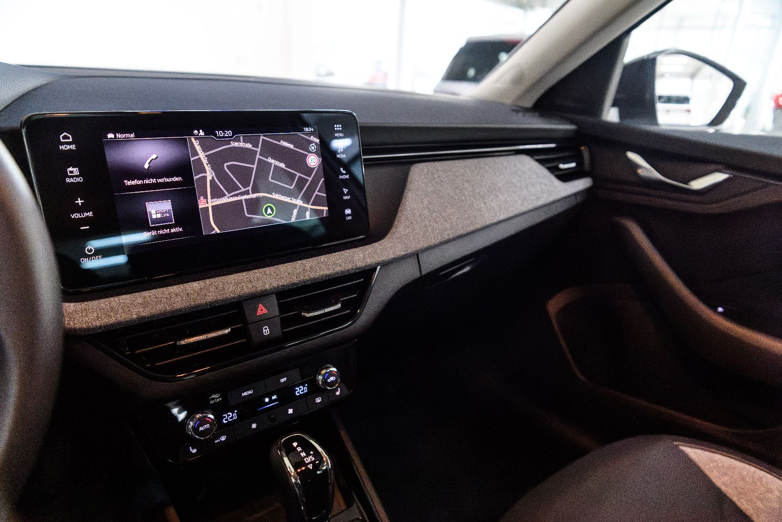 Fahrzeugabbildung SKODA Kamiq TSI Selection +RFK +SZH +LED +AHK