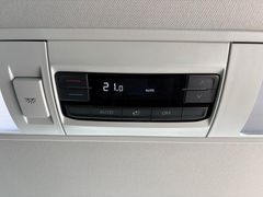 Fahrzeugabbildung Volkswagen T6.1 Multivan 2.0TDI DSG AHK*NAVI*LED*KAMERA*3xK