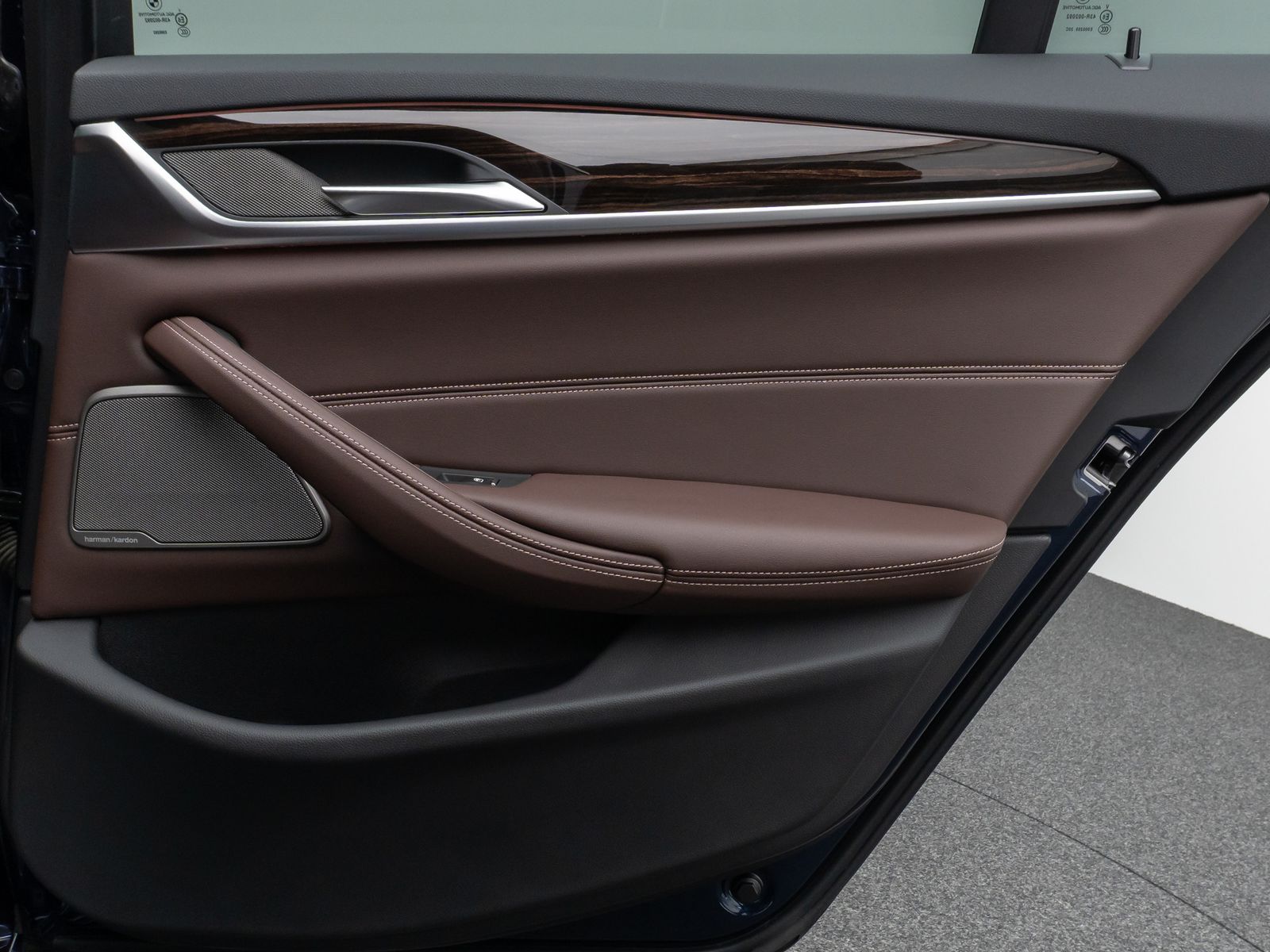 Fahrzeugabbildung BMW 540i xD M Sport Glasdach Kamera DAB H/K Massage