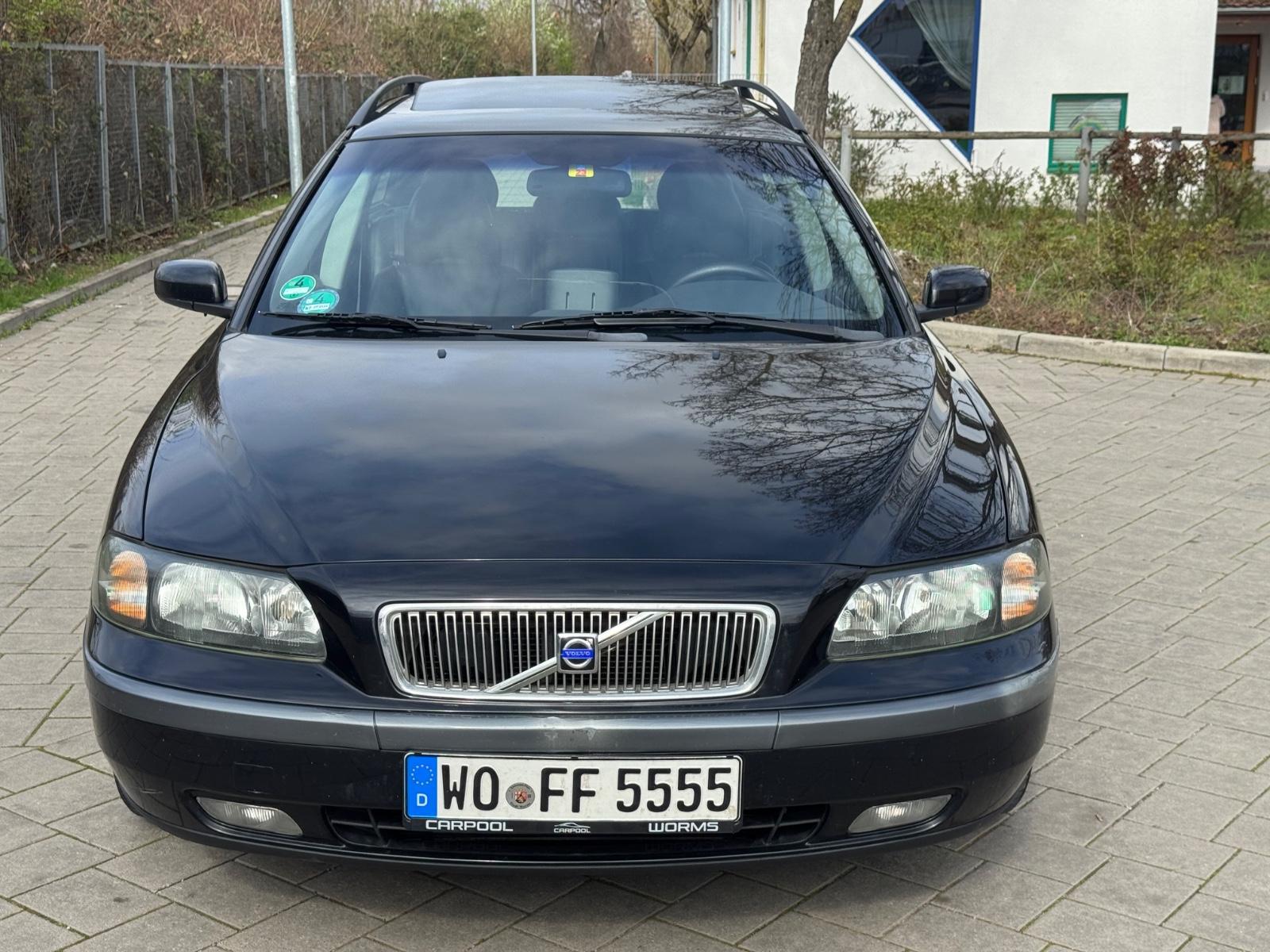 Volvo V70 2004 — engine 2.401 cm³, 163 HP (120kW)