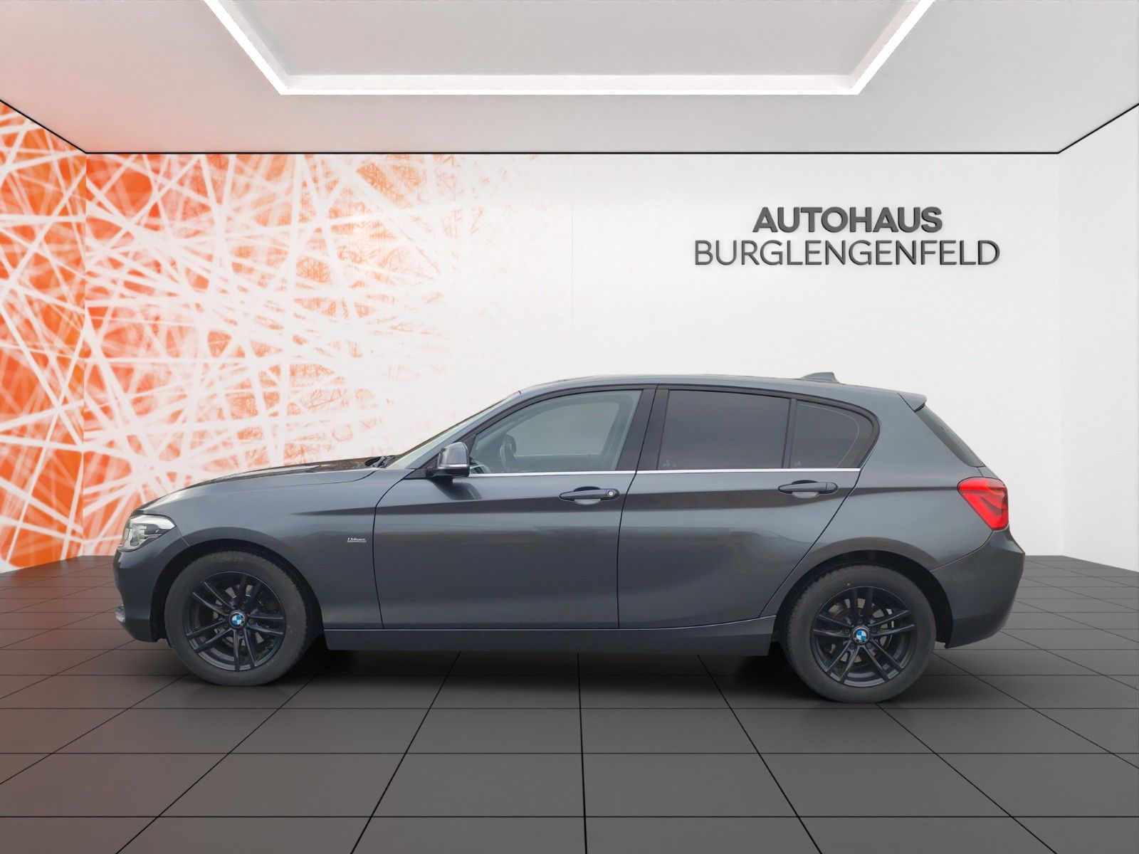 Fahrzeugabbildung BMW 116 d Urban Line ! LED ! PDC ! NAVI !