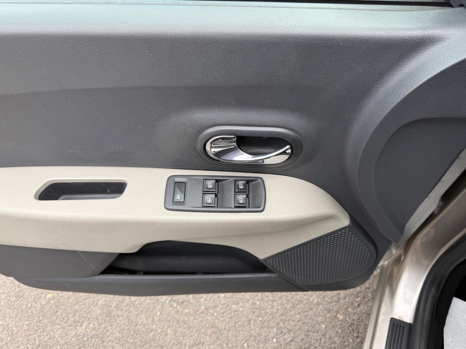 Dacia Lodgy 2013 — photo 10