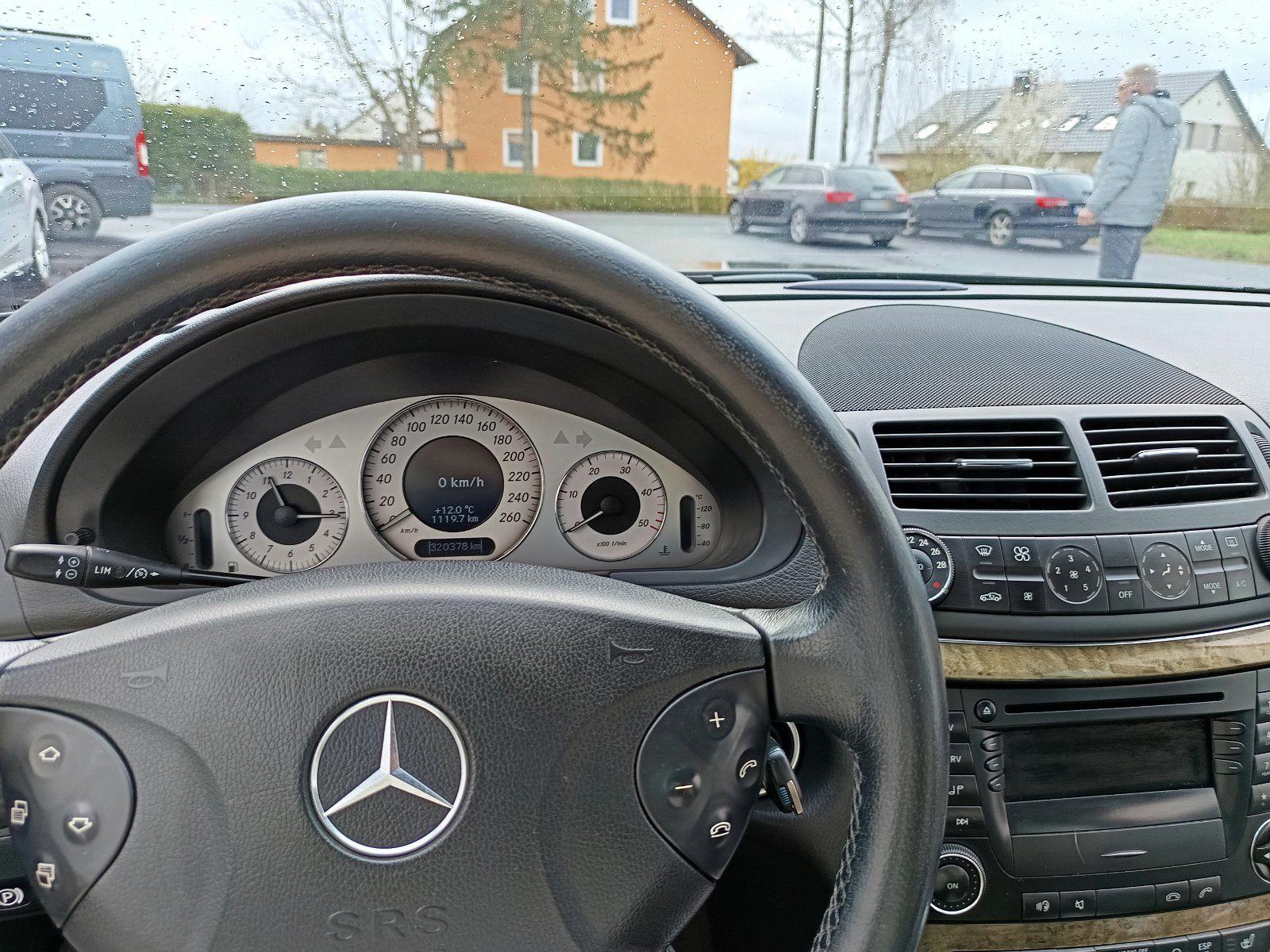 Mercedes-Benz E280 2005 — photo 8
