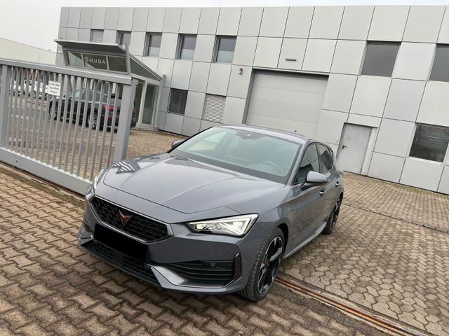 Cupra Leon 1.5 eTSI DSG*NAVI*ACC*KAMERA*PARK*AMBIENTE