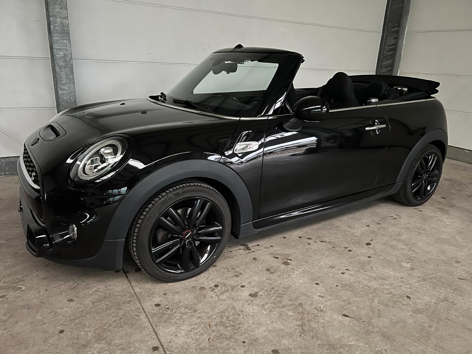 MINI Cooper S Cabrio Sport-Aut.+ Navi+LED+ JCW-Trim !