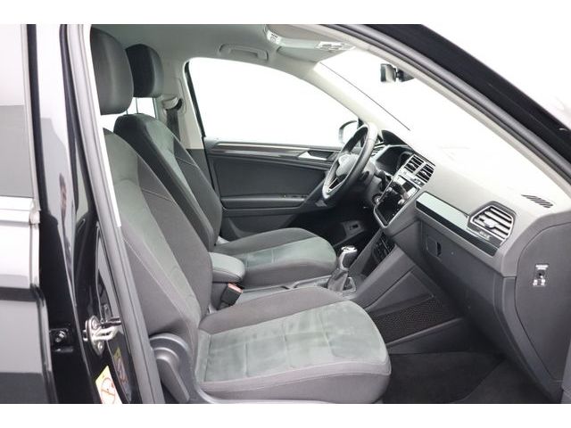 Fahrzeugabbildung Volkswagen Tiguan Elegance 2.0 ACC Matrix AHK