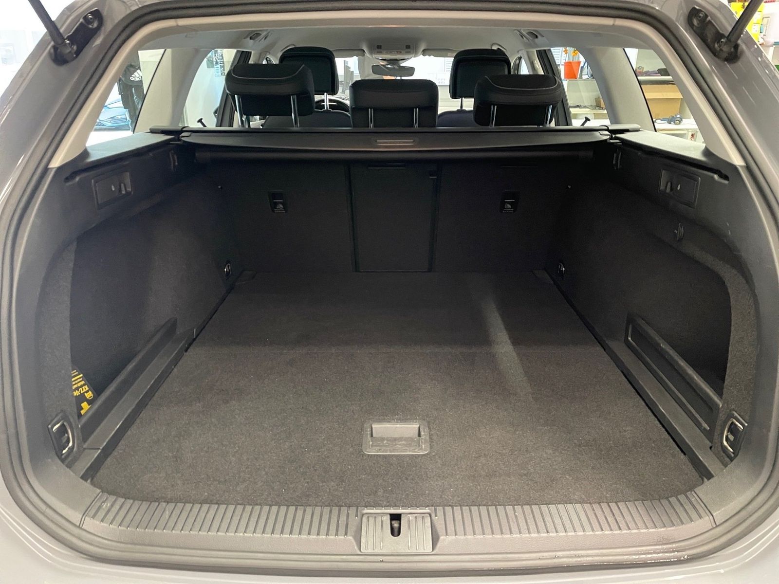 Volkswagen Passat Variant - Bild 17