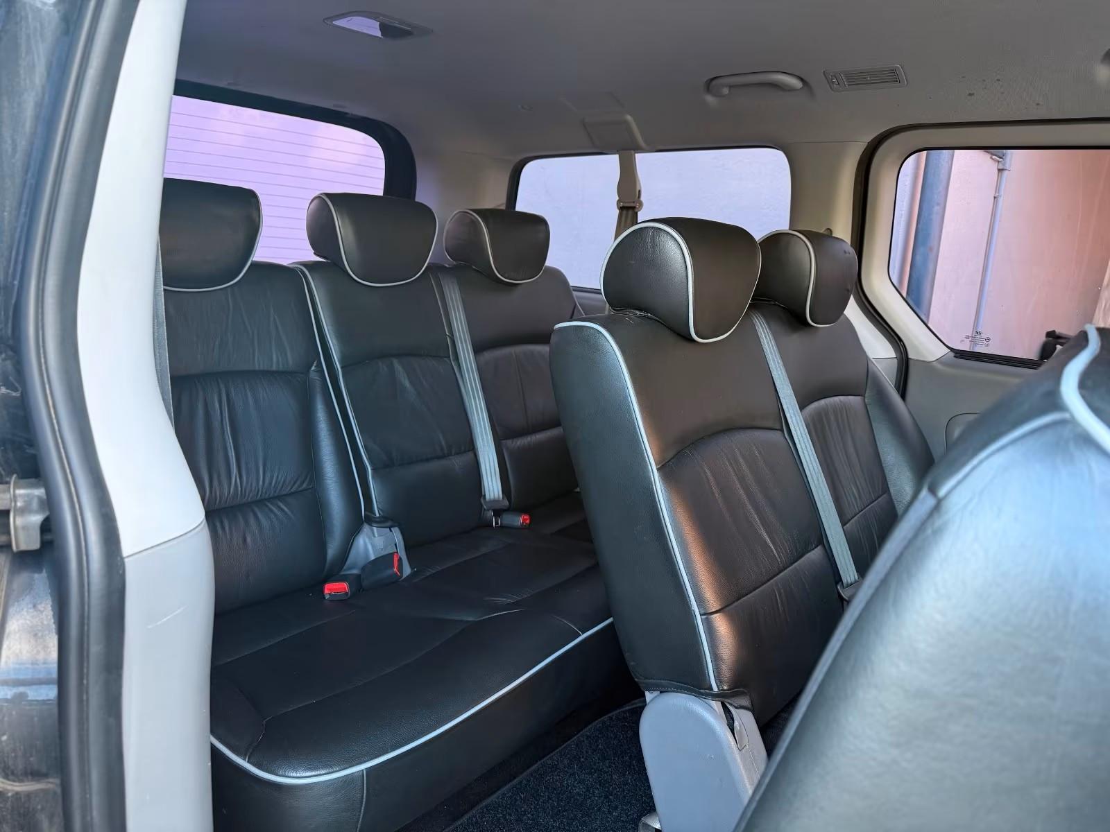 Hyundai H-1 Travel 2.5 CRDi+Leder+2.Hand+8 Sitze+PDC+