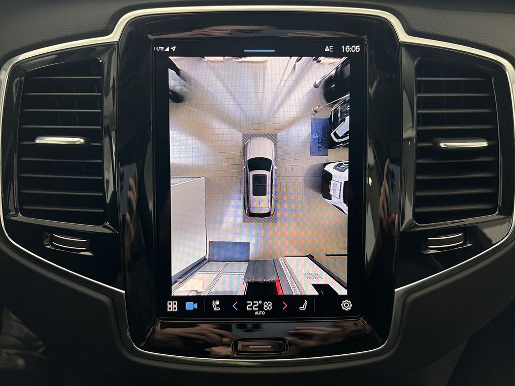 Volvo XC90 T8 Ultra Dark Recharge AWD FourC AHK 22Zoll