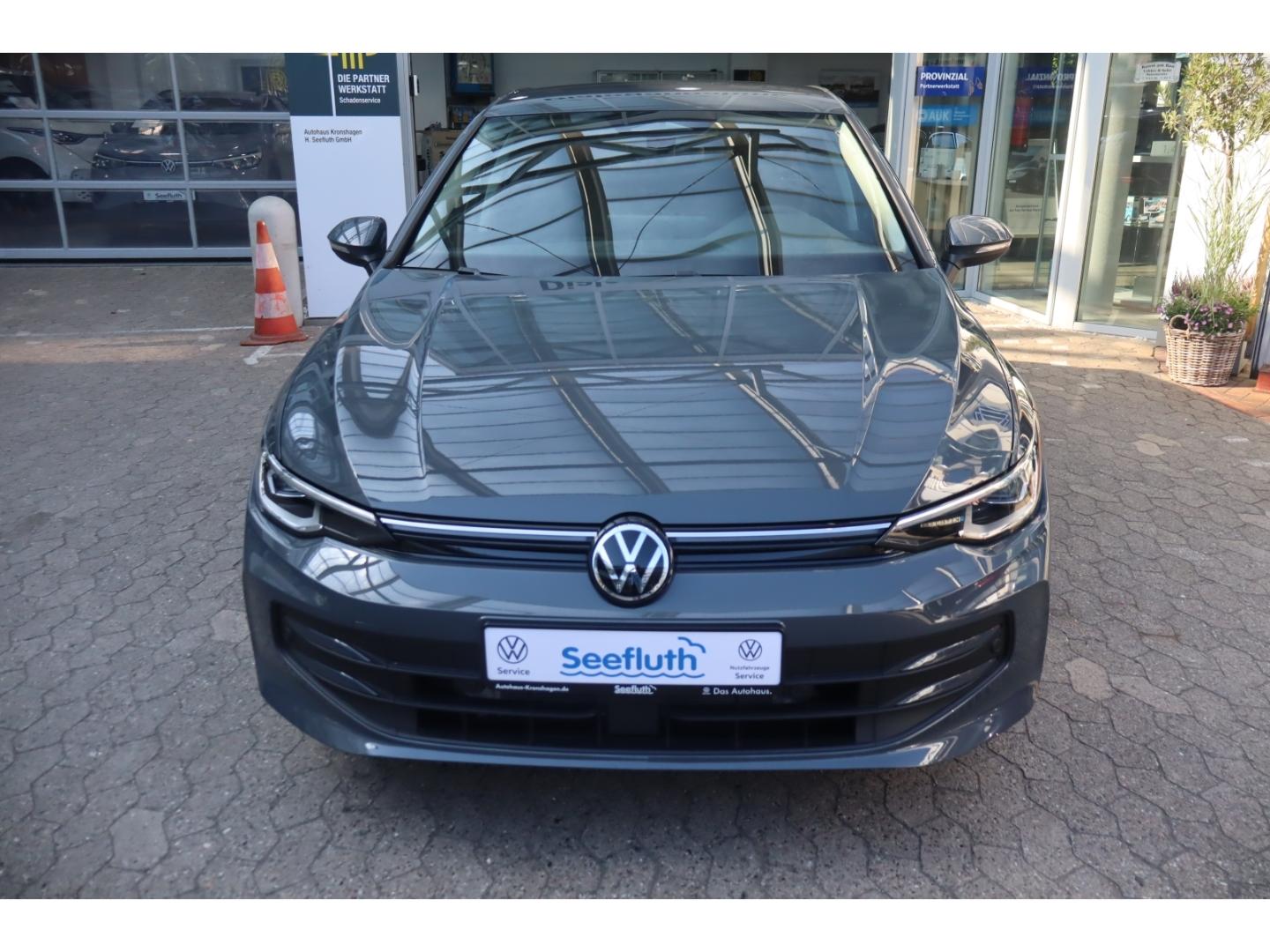 Volkswagen Golf VIII 1.5 eTSI DSG AHK Winterpaket RFK Side, миниатюра 10