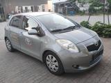 Toyota Yaris 1.3 Executive - Toyota Yaris: Executive