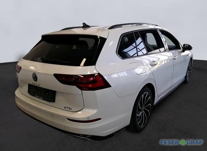 Volkswagen Golf VIII Variant 1.5 eTSI DSG R-Line KAM AHK