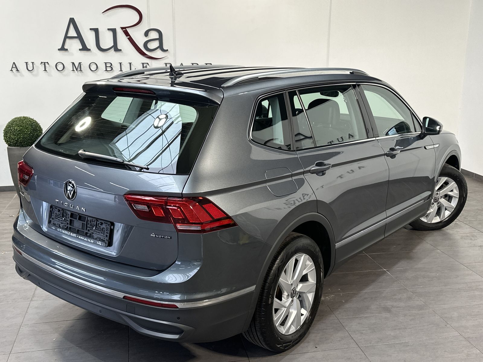 Fahrzeugabbildung Volkswagen Tiguan Allspace 2.0 TDI DSG 4M Life NAV+LED+AHK