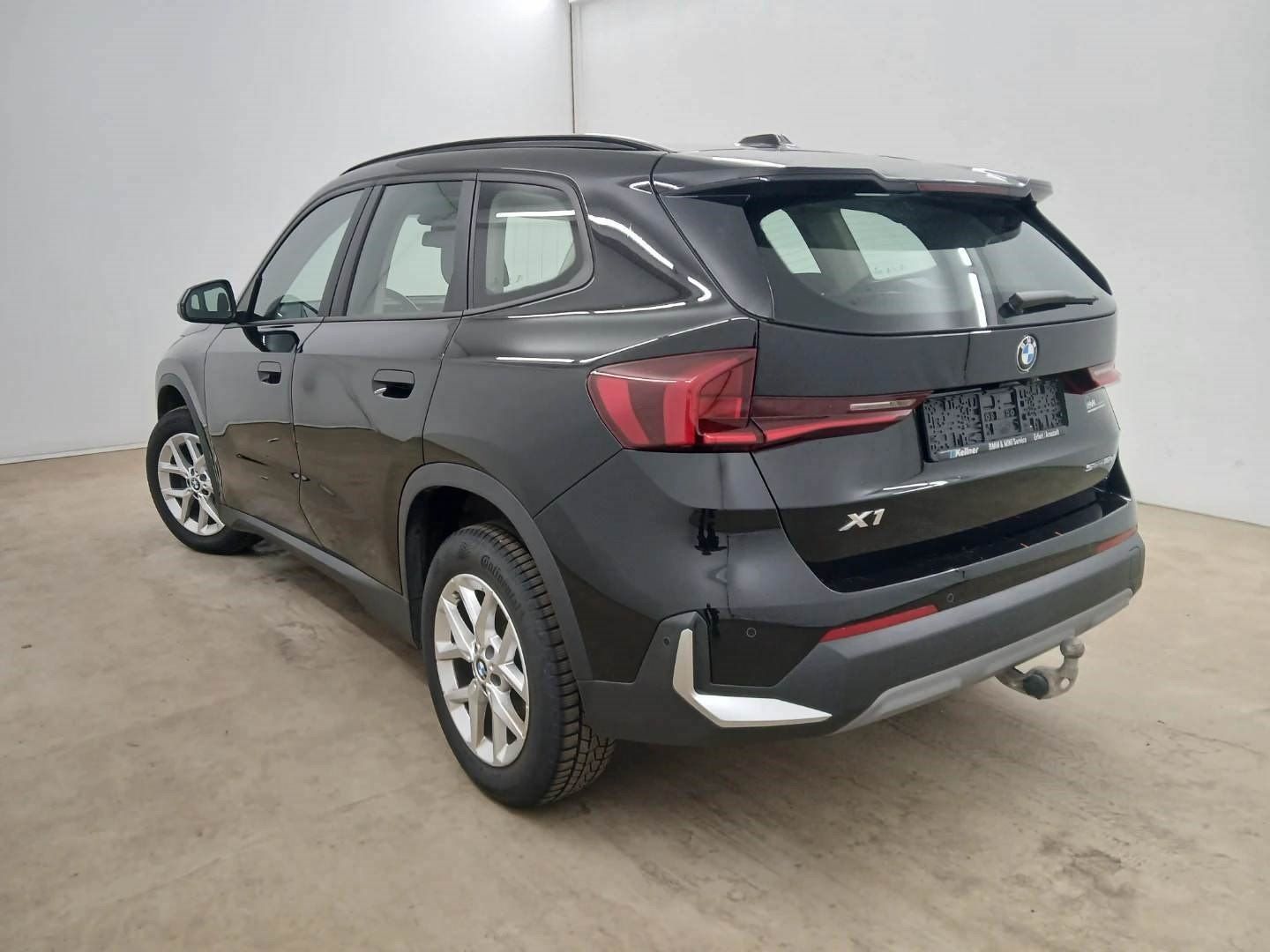 BMW X1 sDrive18d Navi AHK Kamera DAB LED foto 2