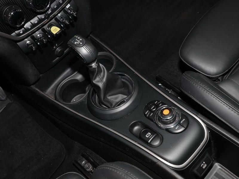 MINI Cooper SE ALL4 JCW Trim RFK Pano. HarmKar Memo.