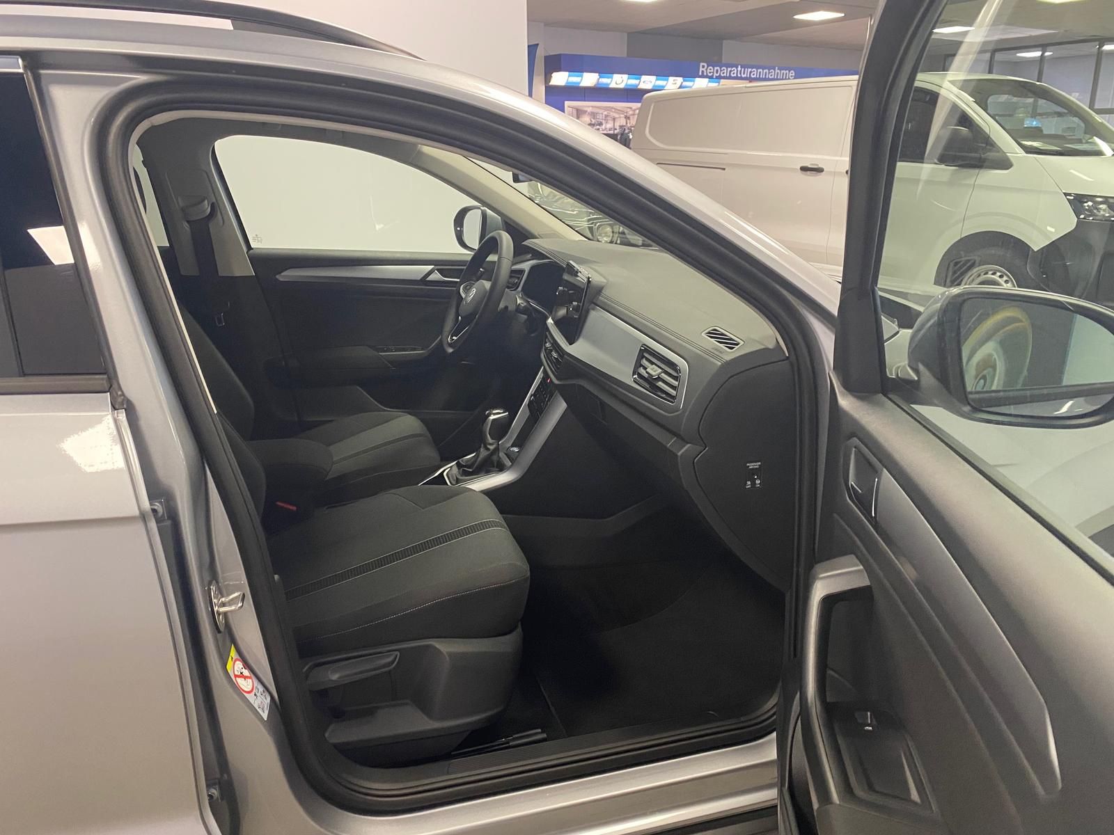 Fahrzeugabbildung Volkswagen Golf Variant 2.0 16V T FSI R BMT/Start-Stopp 4Mo