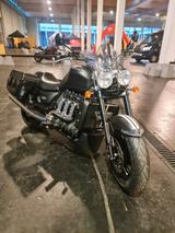Triumph Rocket3 Roadster - TRIUMPH CHOPPER