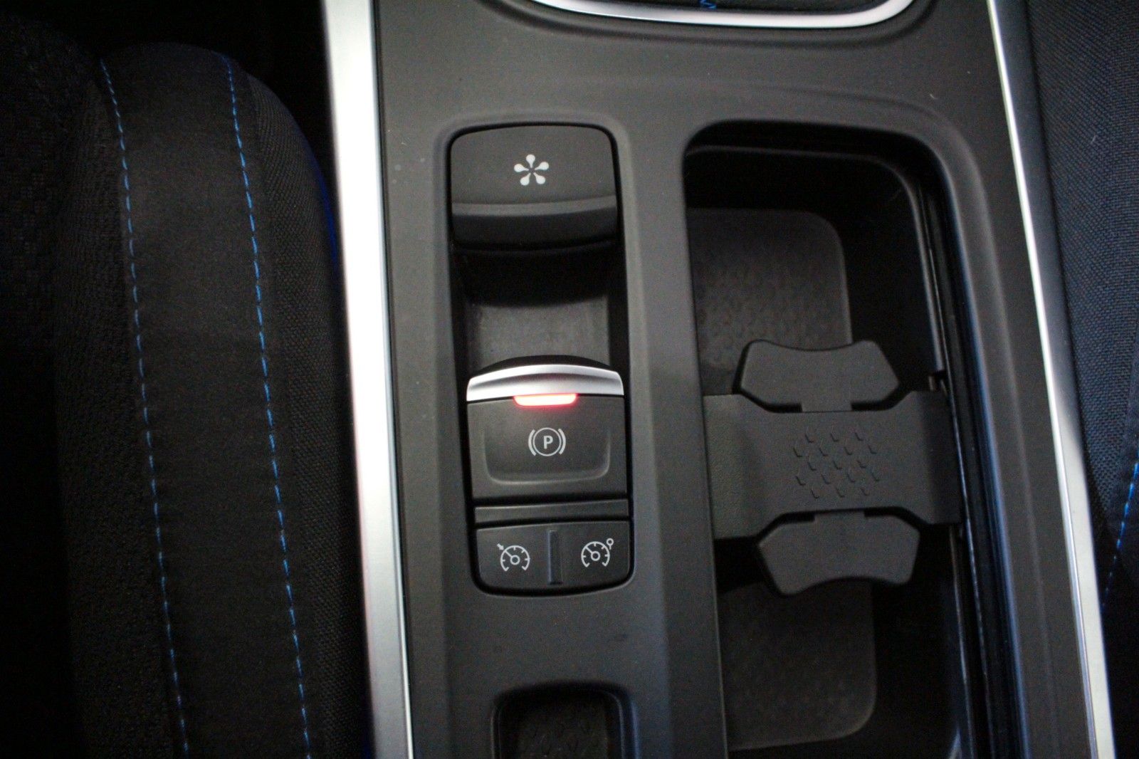 Fahrzeugabbildung Renault Megane ENERGY TCe 130 GT Line   AHK*
