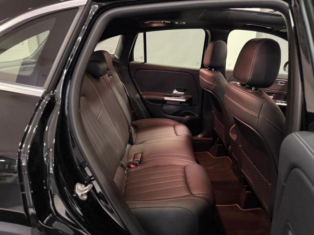 Mercedes-Benz GLA 220