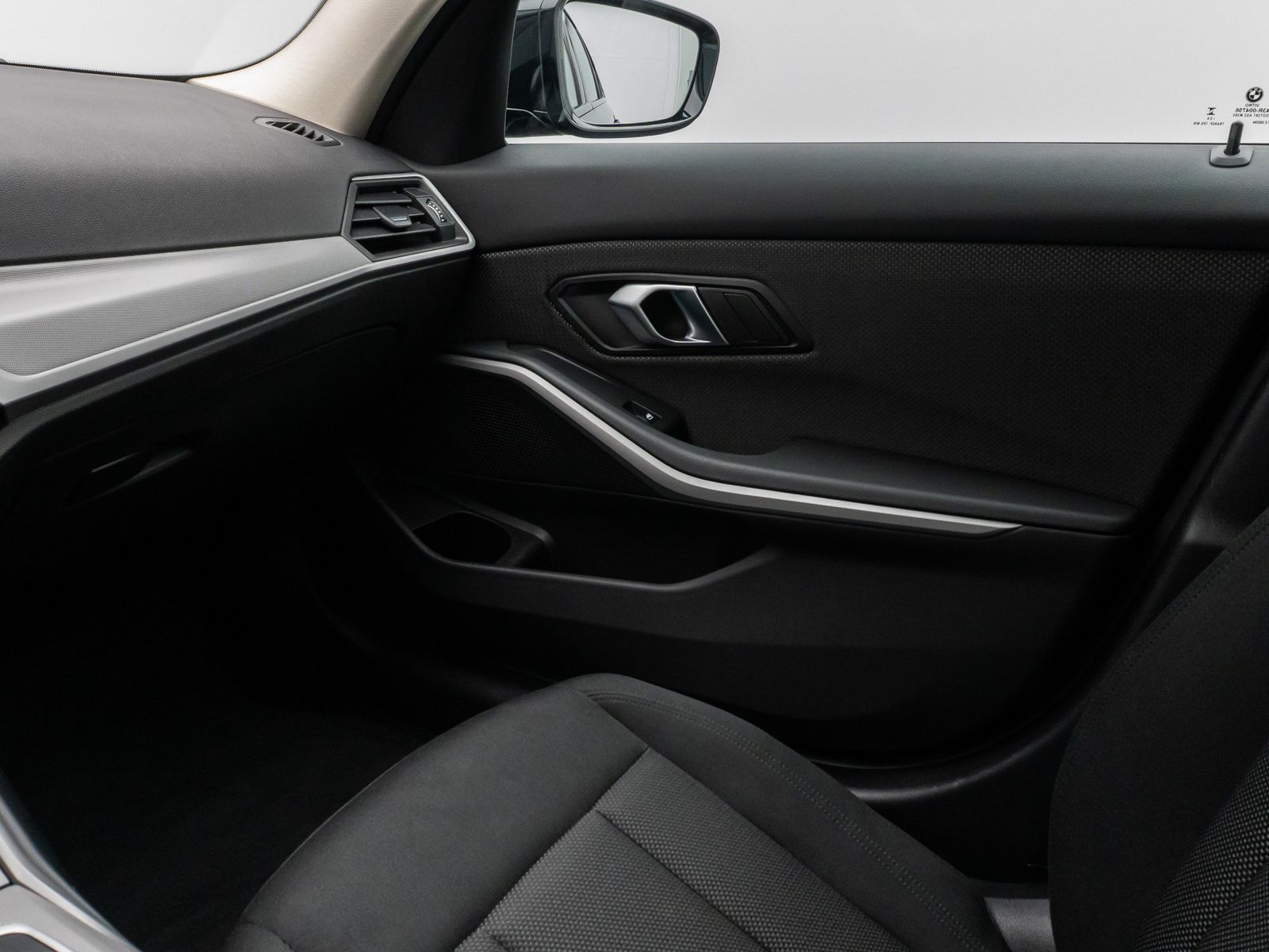 Fahrzeugabbildung BMW 318i GeschwindigReg DAB PDC Cockpit+ Widscreen