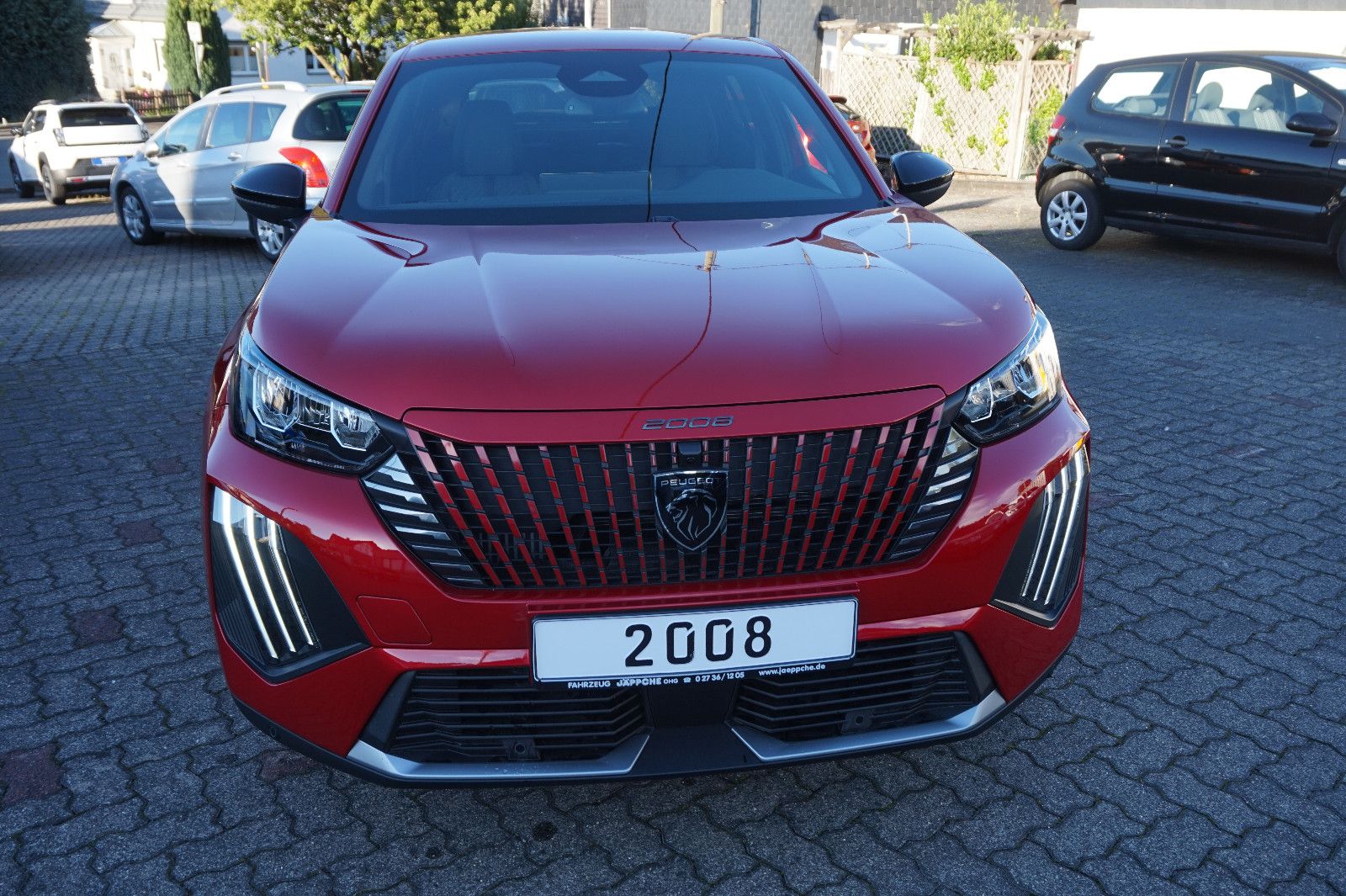 Peugeot 2008 Hybrid 145 Allure Automatik Navi/2 Kameras imagem 2