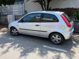 Ford Fiesta 1,3L Silber Ghia - Ford Fiesta aus 2003: Ghia