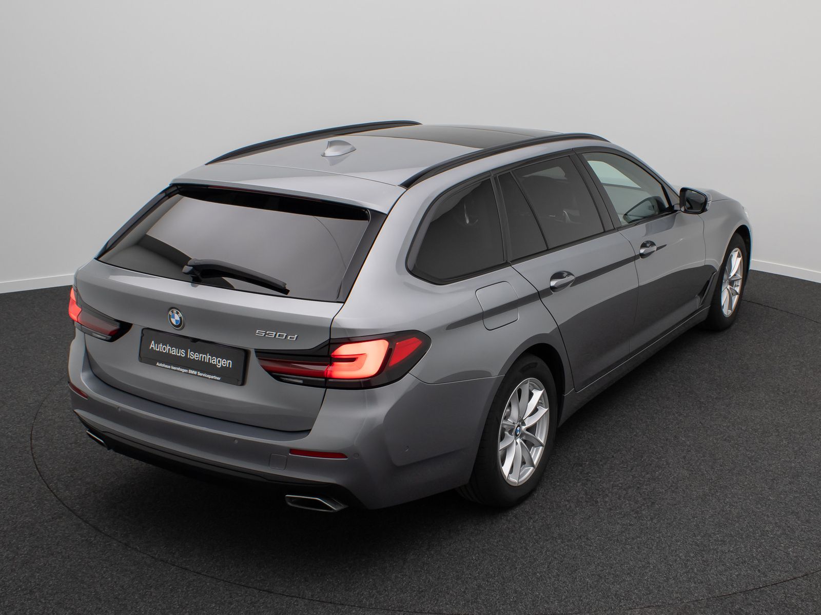 Fahrzeugabbildung BMW 530d Panorama Laser HUD 360&deg; DAB Leder Komfort
