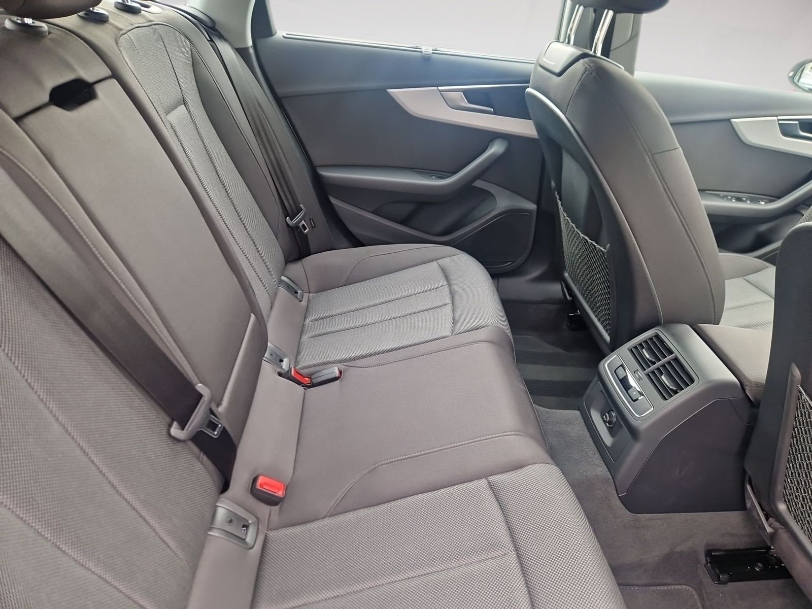 Audi A4 - Bild 10