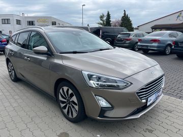 Fahrzeugabbildung Ford Focus C&C AHK, LED, Navi, Winterpaket