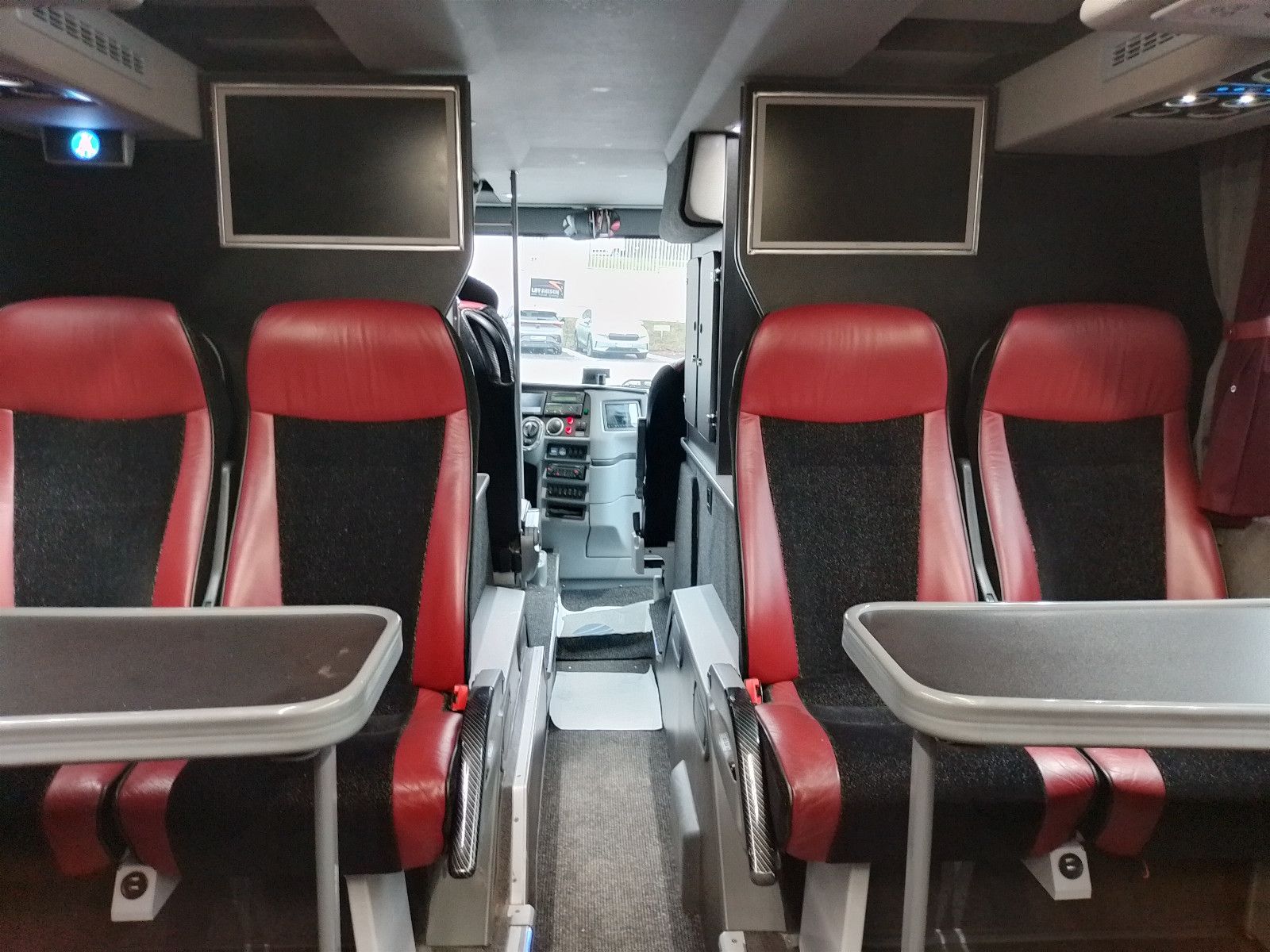 VANHOOL  2018 - Image 23 of 50