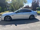 BMW 530i LEDER NAVI SCHIEBEDACH  - BMW 530 aus 2012