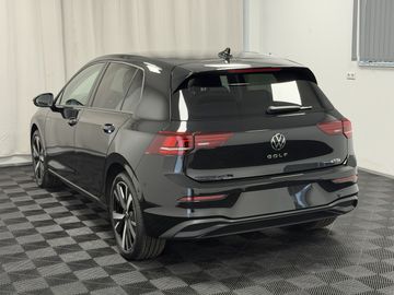 Volkswagen Golf - 6