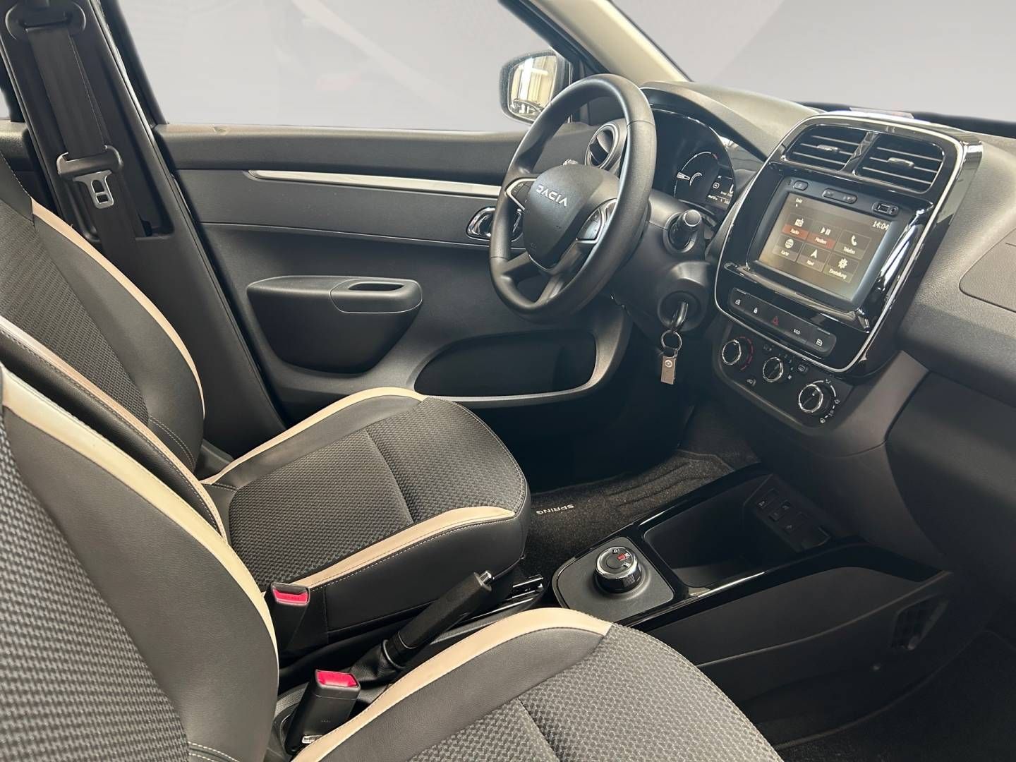 Fahrzeugabbildung Dacia Spring Essential | Klima | ISOFIX | LED
