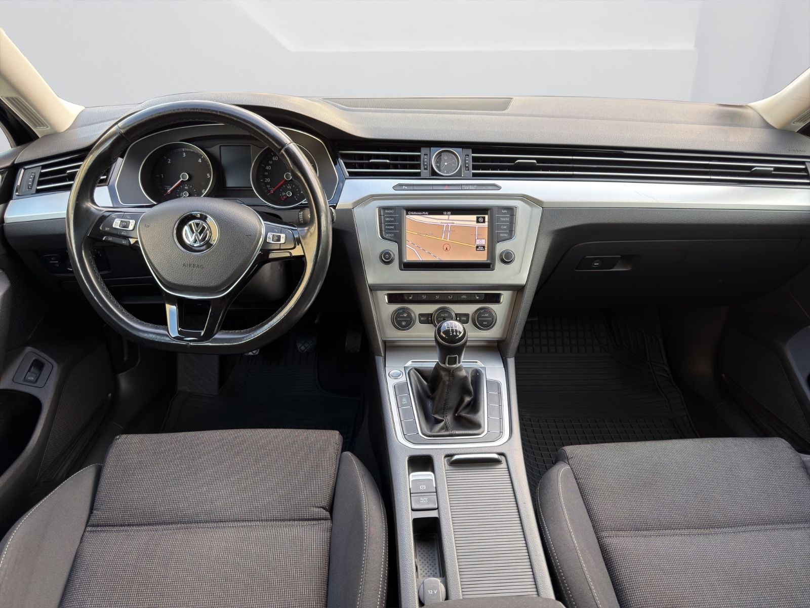 Fahrzeugabbildung Volkswagen Passat Variant Comfortline BMT/Start-Stopp