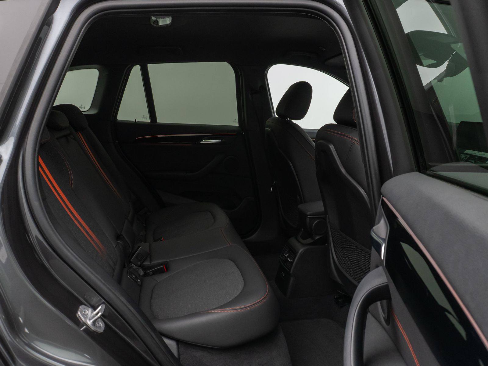 Fahrzeugabbildung BMW X1 xD25e SportLine Kamera HUD DAB Komfort 18Zoll