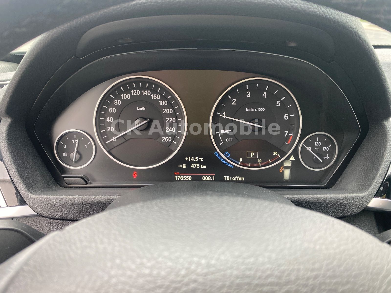 Fahrzeugabbildung BMW 320 I Touring Advantage Automatik/Navi/LED/PDC