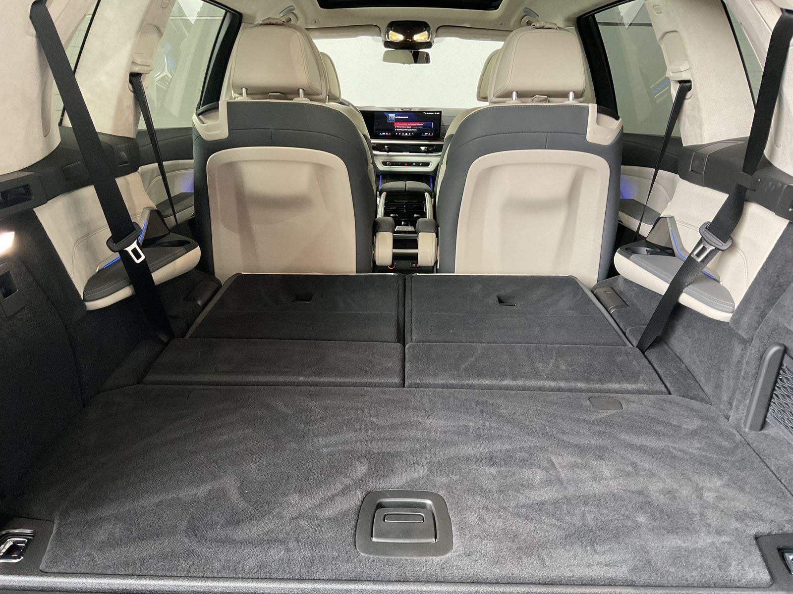 Fahrzeugabbildung BMW X7 M60i Panorama Glasdach Sky-Lounge | Sitzbelüf