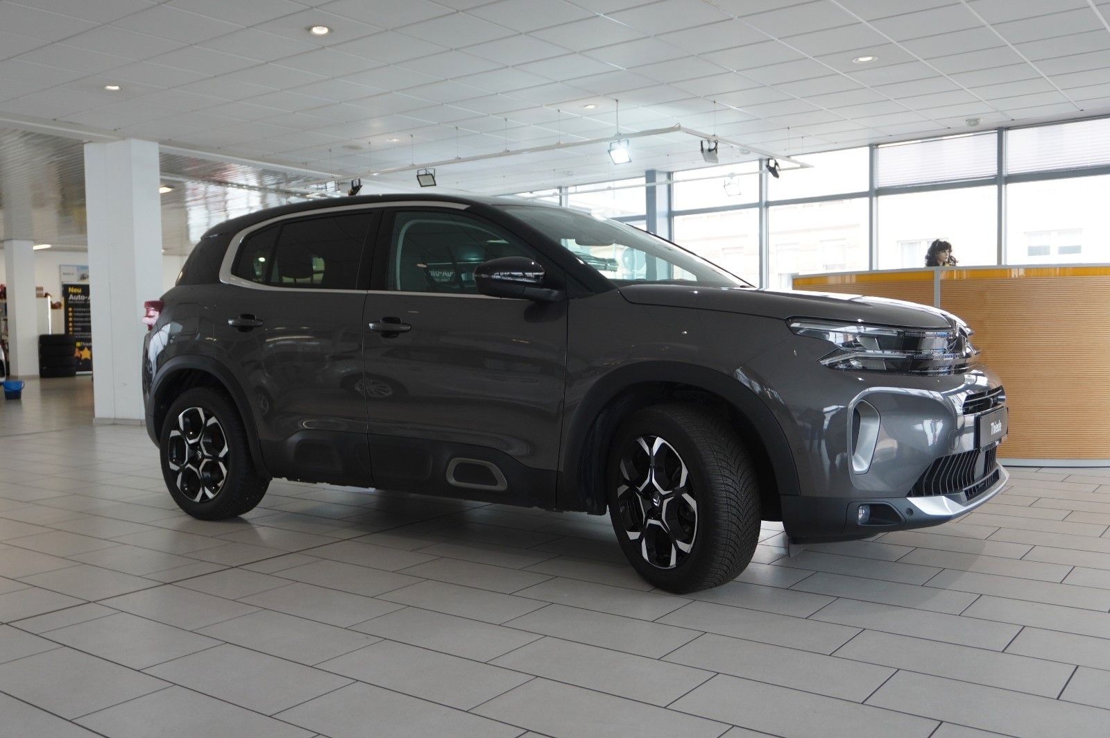 Fahrzeugabbildung Citroën C5 Aircross 1.2T SHINE EAT-8 NAVI/LED/KAMERA/SH
