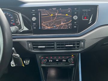 Volkswagen Polo VI United NAVI Active Info-Display