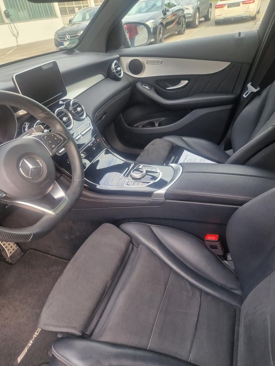 Mercedes-Benz GLC 300 4MATIC Coupé Autom. AMG Line