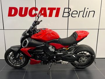 Ducati Diavel V4 viel Zubehör