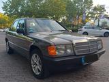 Mercedes-Benz 190 2.6 LM-Felgen, Schiebedach - Mercedes-Benz 190: 2.6