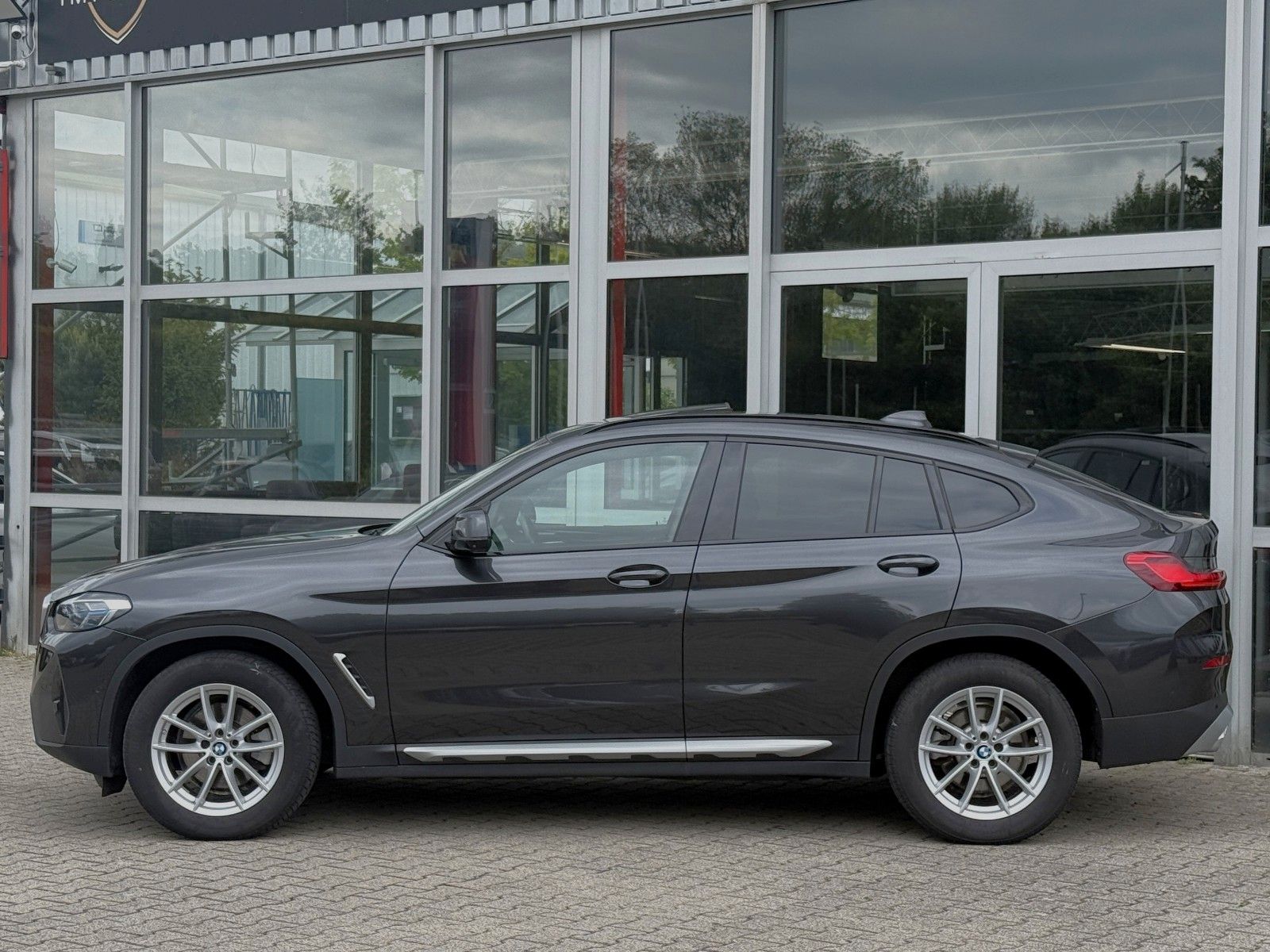 BMW X4 xDr 20d LEDER PANO HUD 360 LCPROFF LASER AHK foto 7
