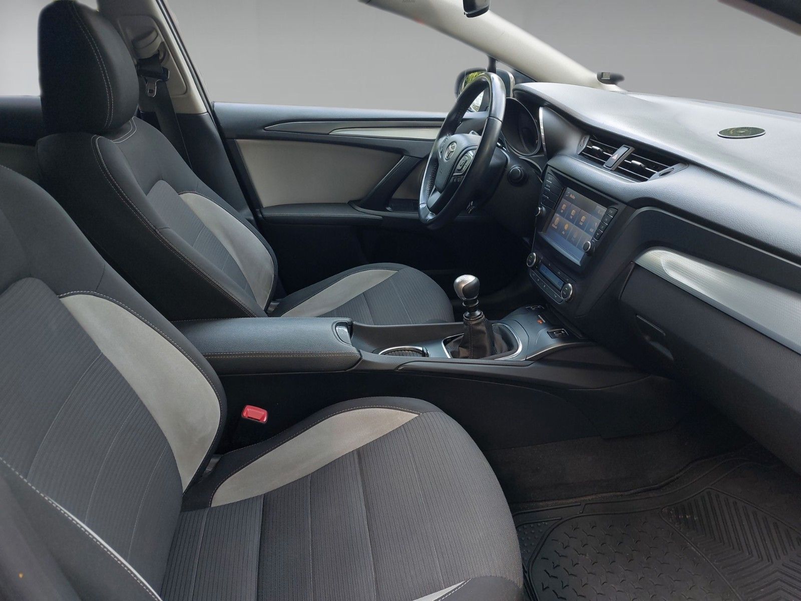 Toyota TOURING SPORTS EDITION-S AHK SHZ KLIMA LED TEMPO – Bild 4