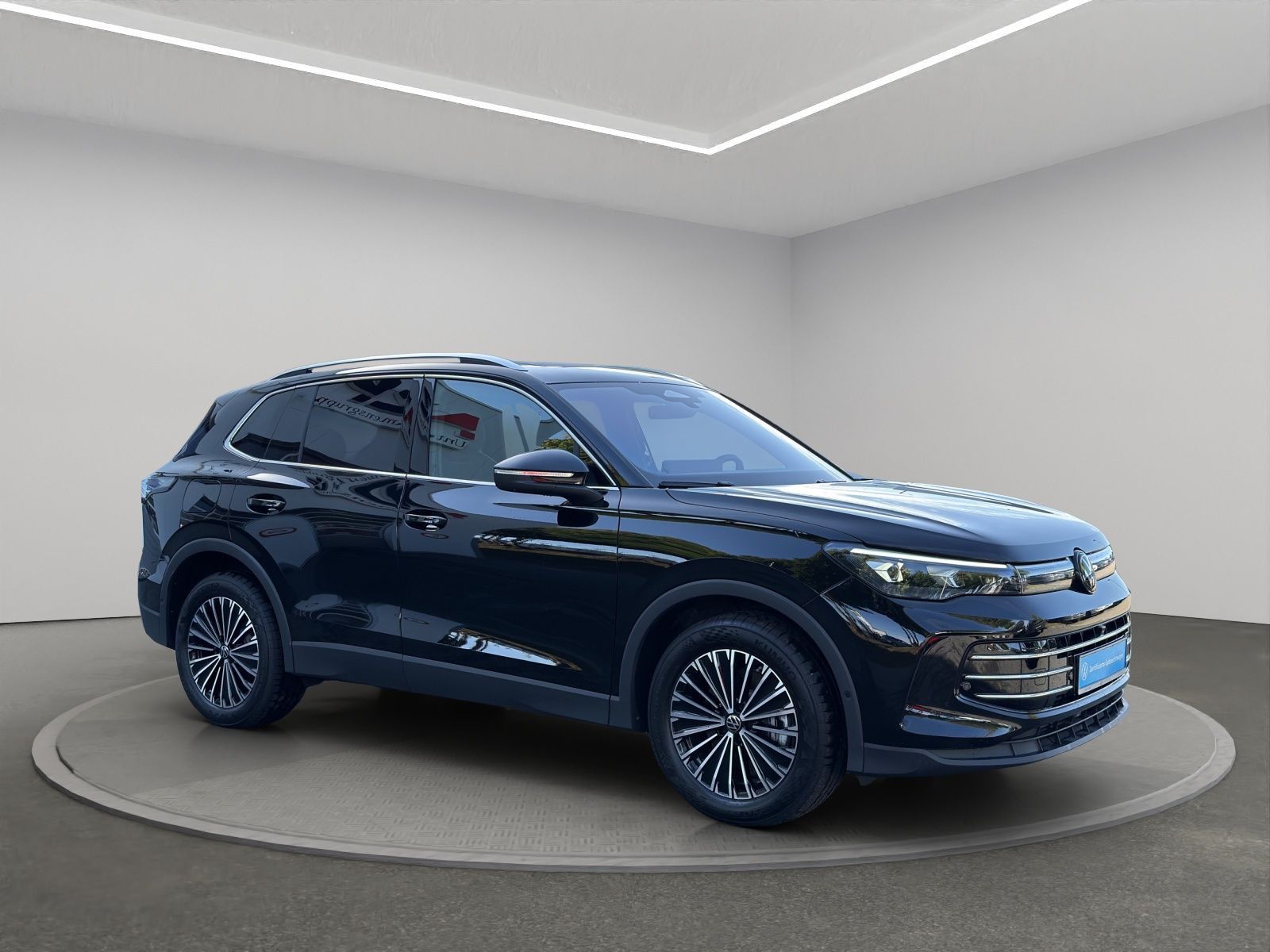 Volkswagen Tiguan 2.0 TDI DSG Elegance AHK PANO HARMAN-KARD foto 3