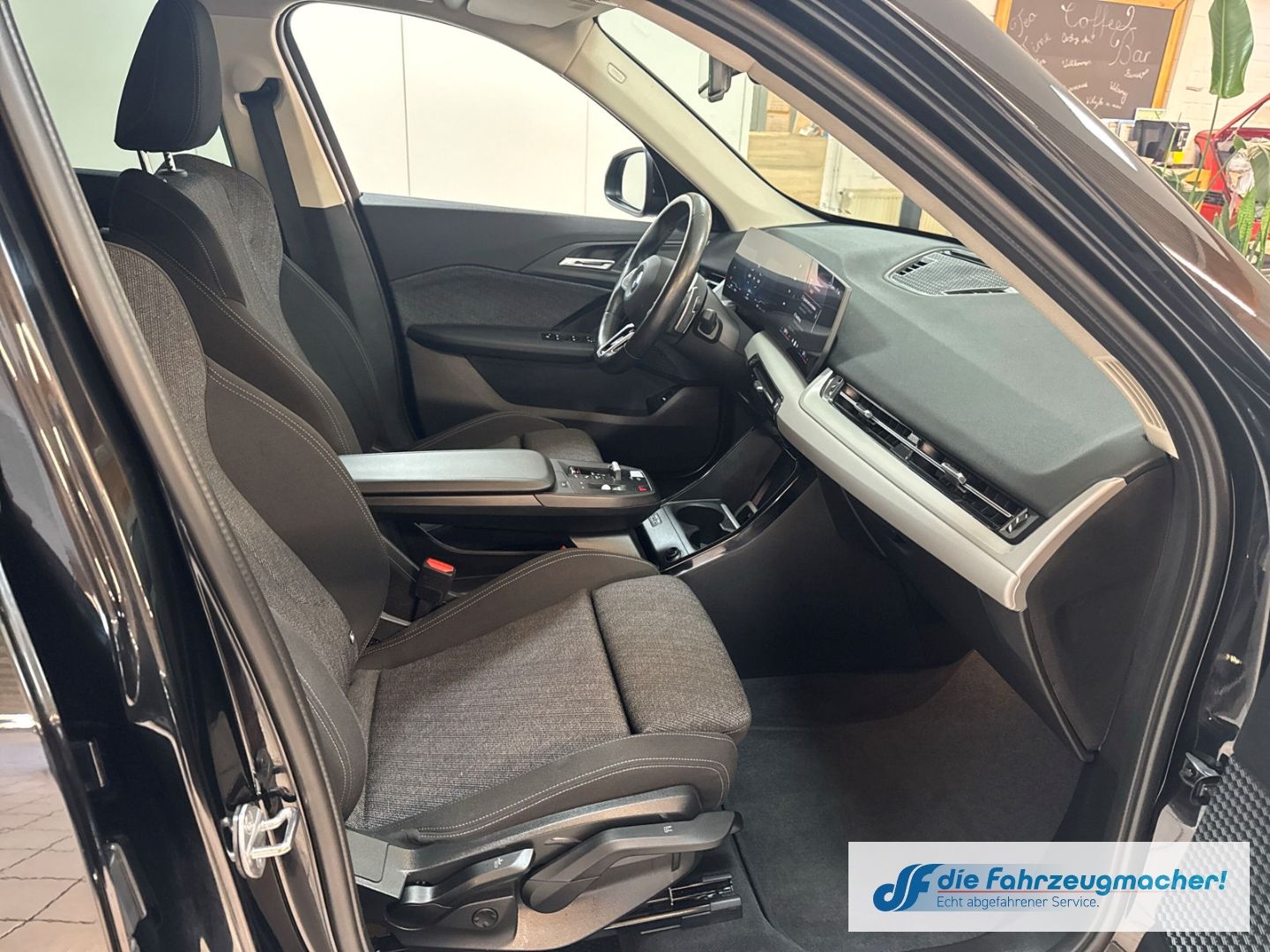 Fahrzeugabbildung BMW X1 xDrive 20 d Park-Assistent Navi Digitales Coc