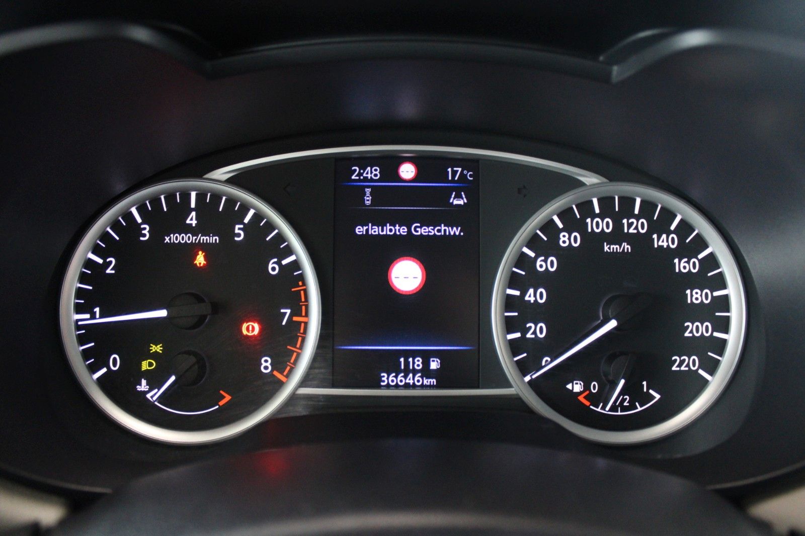 Fahrzeugabbildung Nissan Micra 1.0 5-trg KLIMA SHZ DAB Allwetter uvm.