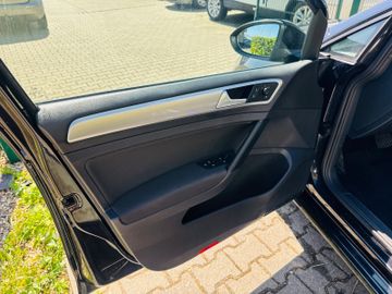 Volkswagen Golf - 9